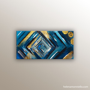 Peinture abstraite de l'artiste Helena Monniello représentant une pyramide dans des tons bleus et dorés.