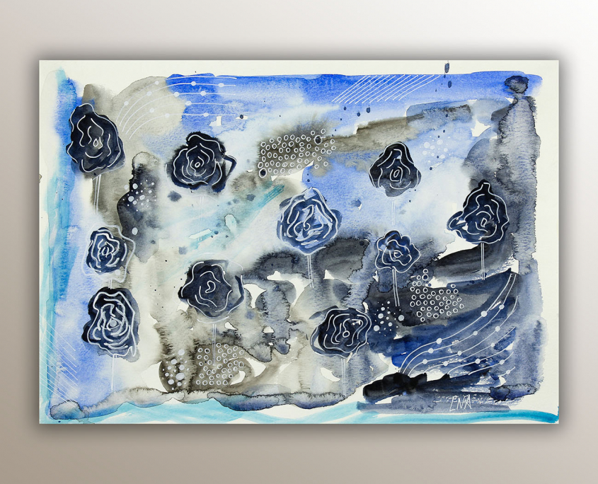 Peinture aquarelle posca de l'artiste Helena Monniello sur fond bleu avec des fleurs blanches.