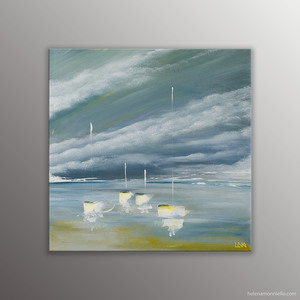 Peinture de l'artiste Helena Monniello représentant des bateaux sur fond de mer nuageuse.