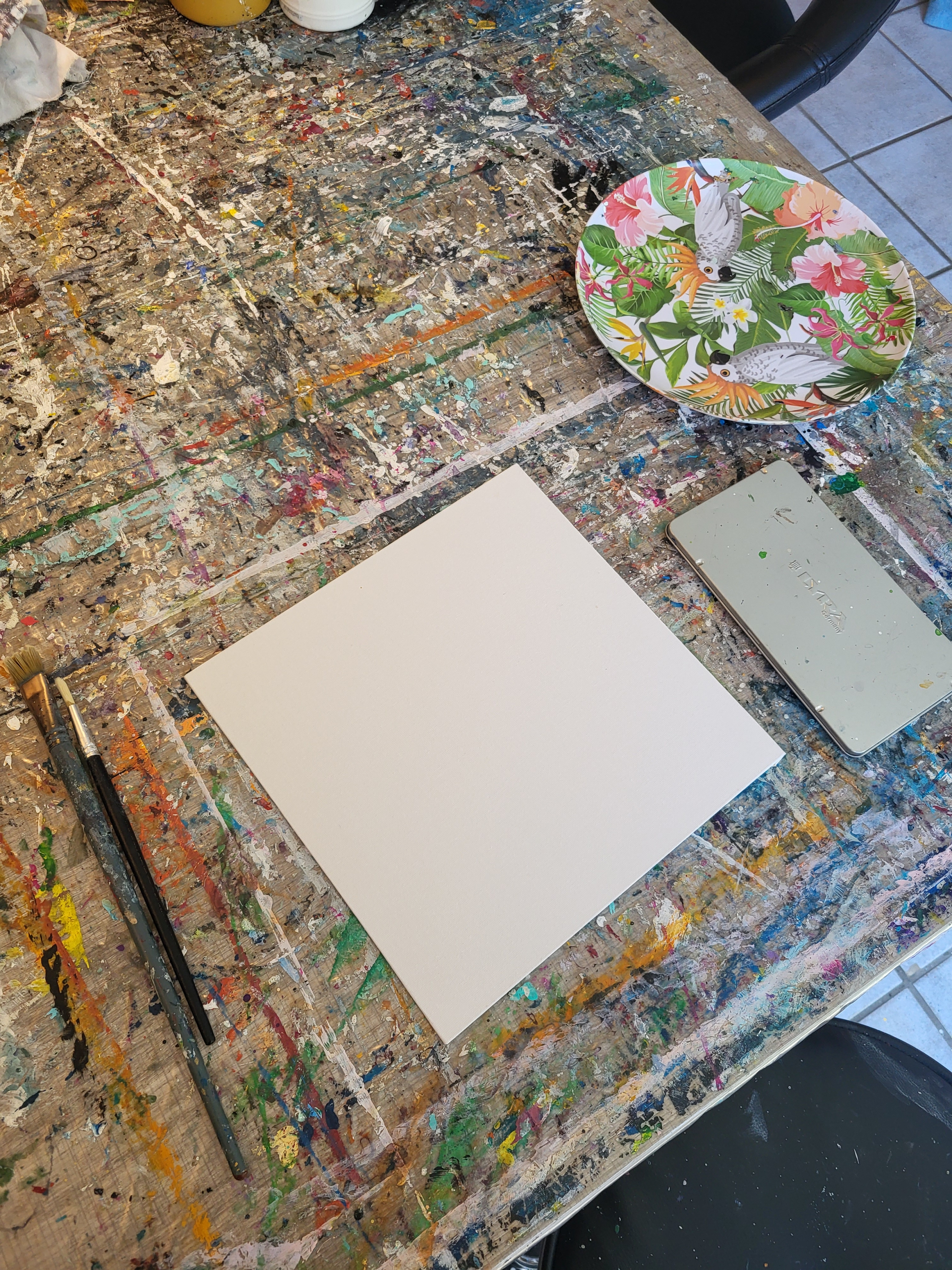 Une toile blanche avant le premier geste